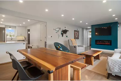 702 W Lonnquist Boulevard, Mount Prospect, IL 60056 - Photo 5