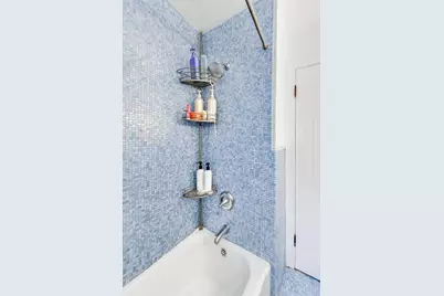 6674 W Hayes Avenue, Chicago, IL 60631 - Photo 17