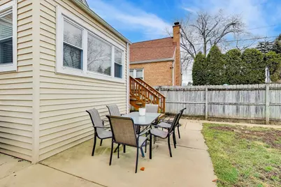 6674 W Hayes Avenue, Chicago, IL 60631 - Photo 33