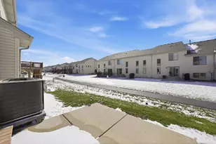 8261 Pecan Pl, Frankfort, IL 60423 - Photo 25