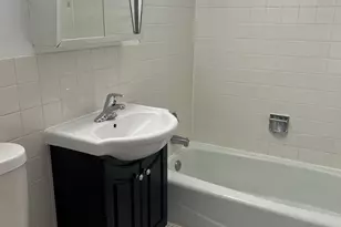 [Address not provided], Des Plaines, IL 60016 - Photo 9