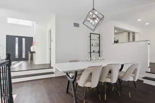 43 Oak Creek Ct, Burr Ridge, IL 60527 - Photo 9