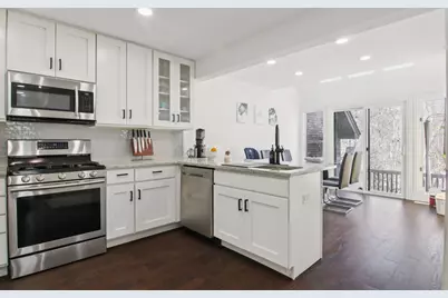 43 Oak Creek Court, Burr Ridge, IL 60527 - Photo 7