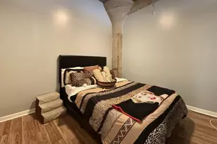 1069 W 14th Pl, Chicago, IL 60608 - Photo 15