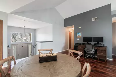 30W019 Juniper Court #30W019, Warrenville, IL 60555 - Photo 3