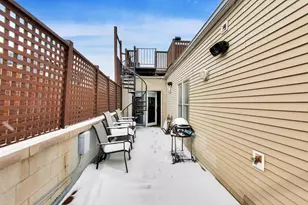 1161 W Eddy St, Chicago, IL 60657 - Photo 27