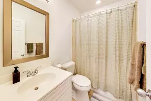 1161 W Eddy St, Chicago, IL 60657 - Photo 15