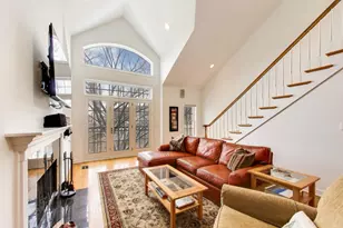 1161 W Eddy St, Chicago, IL 60657 - Photo 3