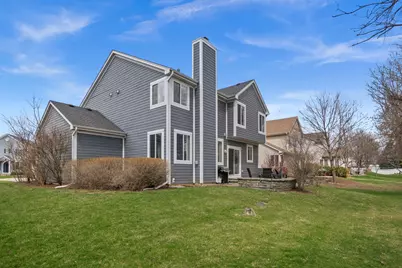 1995 Colchester Avenue, Hoffman Estates, IL 60192 - Photo 41