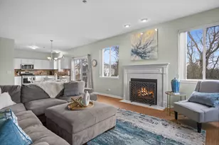 1995 Colchester Ave, Hoffman Estates, IL 60192 - Photo 17