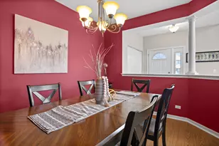 1995 Colchester Ave, Hoffman Estates, IL 60192 - Photo 7