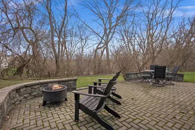 1995 Colchester Avenue, Hoffman Estates, IL 60192 - Photo 39