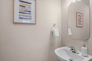 1995 Colchester Ave, Hoffman Estates, IL 60192 - Photo 19