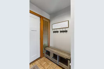 690 N Cove Court, Decatur, IL 62521 - Photo 15