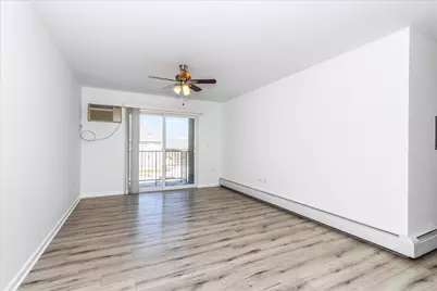 831 McIntosh Court #208, Prospect Heights, IL 60070 - Photo 3