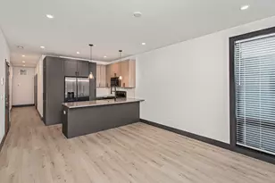 6504 S Ingleside Ave, Chicago, IL 60637 - Photo 3