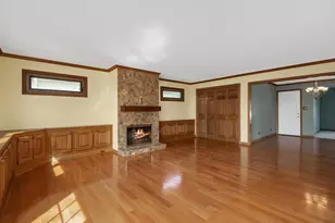 390 Arrowhead Trail, Carol Stream, IL 60188 - Photo 5