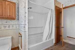 185 N Dewey St, Diamond, IL 60416 - Photo 23