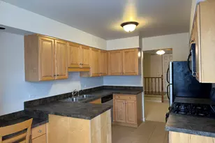 1310 Cromwell Ct, Vernon Hills, IL 60061 - Photo 11