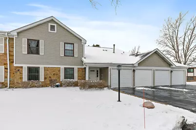 320 Woodbury Court #D1, Schaumburg, IL 60193 - Photo 1