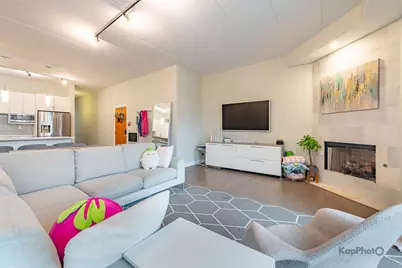 1332 W Madison Street #2W, Chicago, IL 60607 - Photo 3