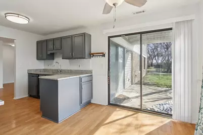 951 Yosemite Trail #A, Roselle, IL 60172 - Photo 5