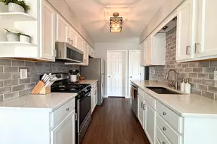 1474 Timber Trl, Wheaton, IL 60189 - Photo 5