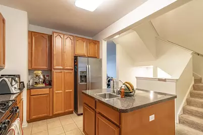 721 Summit Lane, Vernon Hills, IL 60061 - Photo 7