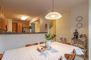 721 Summit Ln, Vernon Hills, IL 60061 - Photo 11