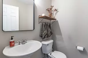 523 Town Center Blvd, Gilberts, IL 60136 - Photo 15