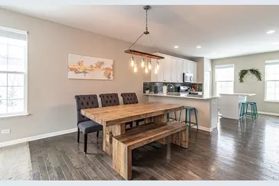 523 Town Center Boulevard, Gilberts, IL 60136 - Photo 9