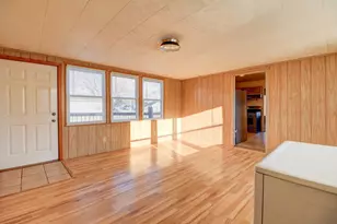 811 W 19th St, Sterling, IL 61081 - Photo 11