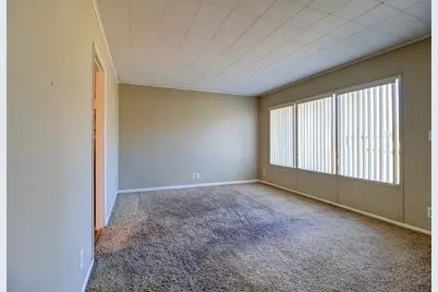 811 W 19th Street, Sterling, IL 61081 - Photo 7