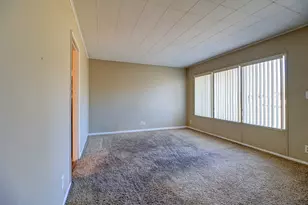 811 W 19th St, Sterling, IL 61081 - Photo 7