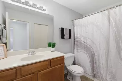 202 Glengarry Drive #206, Bloomingdale, IL 60108 - Photo 9