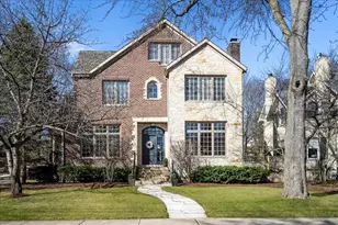 410 Cedar St, Winnetka, IL 60093 - Photo 1