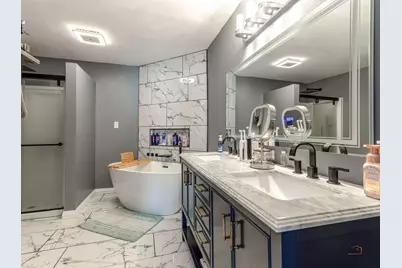 325 Green Knoll Lane #325, Streamwood, IL 60107 - Photo 11