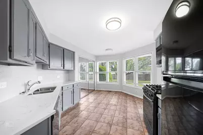 98 Willow Parkway, Buffalo Grove, IL 60089 - Photo 11