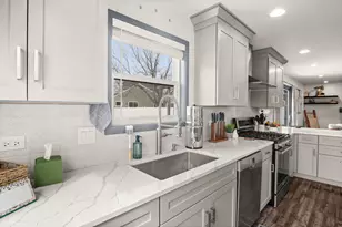 2S130 Waltham Ct, Warrenville, IL 60555 - Photo 11