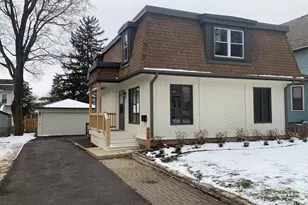 409 Jackson Ave, Saint Charles, IL 60174 - Photo 1