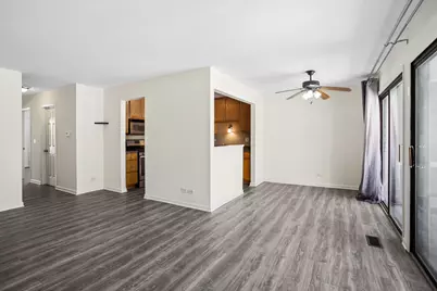 402 Sandalwood Lane #C1, Schaumburg, IL 60193 - Photo 5