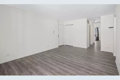 402 Sandalwood Lane #C1, Schaumburg, IL 60193 - Photo 3