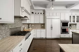 326 E Central Rd, Arlington Heights, IL 60005 - Photo 13