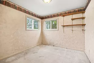 1S165 Buttercup Ln, Villa Park, IL 60181 - Photo 13