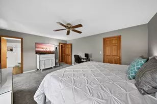 701 Lindsay Ln, West Dundee, IL 60118 - Photo 35