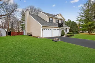 701 Lindsay Ln, West Dundee, IL 60118 - Photo 9
