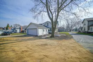 815 Pearl St, Belvidere, IL 61008 - Photo 37