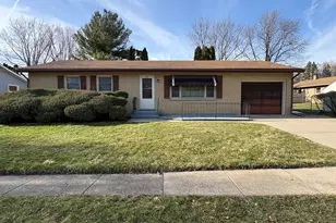 215 Phyllis Ave, Rochelle, IL 61068 - Photo 1