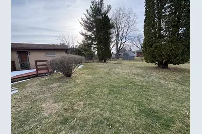 215 Phyllis Avenue, Rochelle, IL 61068 - Photo 23