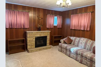 215 Phyllis Avenue, Rochelle, IL 61068 - Photo 9